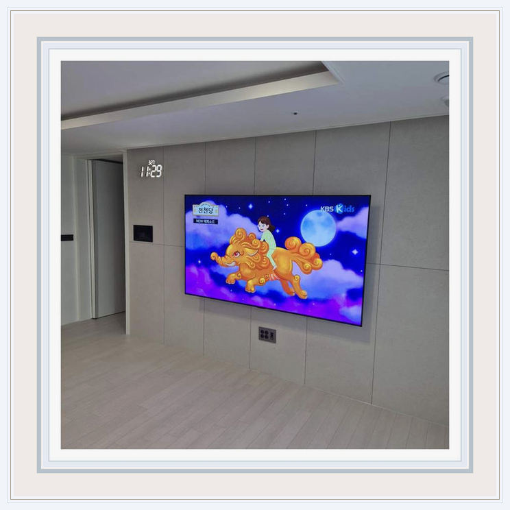 천안시 아산시 탕정 가벽 시공 전 확인 관련 설치 참고 사진 2 · 브라켓을 움직일 때 케이블이 당겨지지 않는 여유 길이
