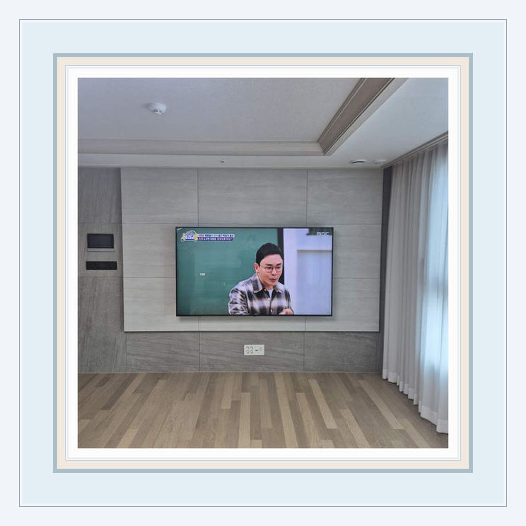아산시 온양 배미 모종 티비 배선 정리 관련 설치 참고 사진 2 · 사운드바의 음향 방향과 화면 간격을 맞추는 기준